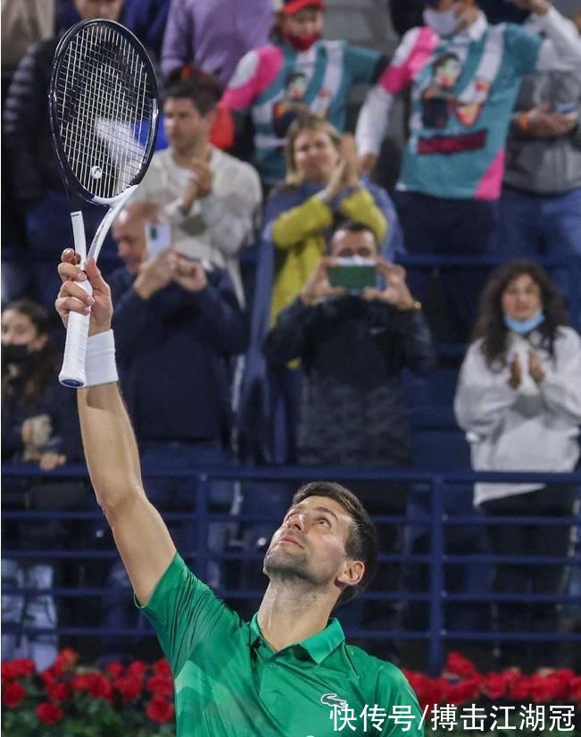 她会在接下 她会在接下